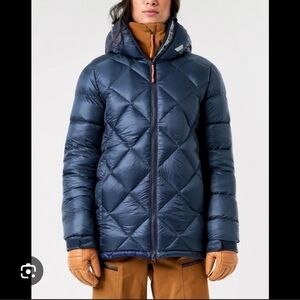 I AM LOOKiNG FOR Orage Women's WHITECAP Puffer Jacket